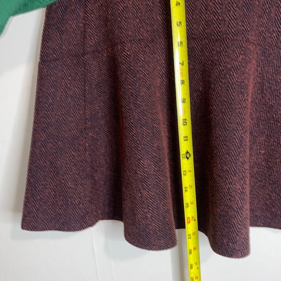 🦋NWT Adorable Loft red and black design skater skirt! - Picture 5 of 6